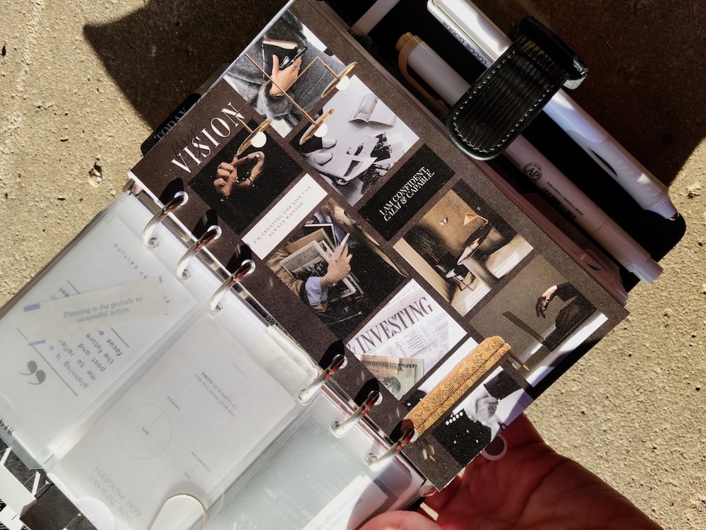 DESIGN YOUR YEAR: HOW TO CREATE A LIFE YOU’RE EXCITED TO WAKE UP TO